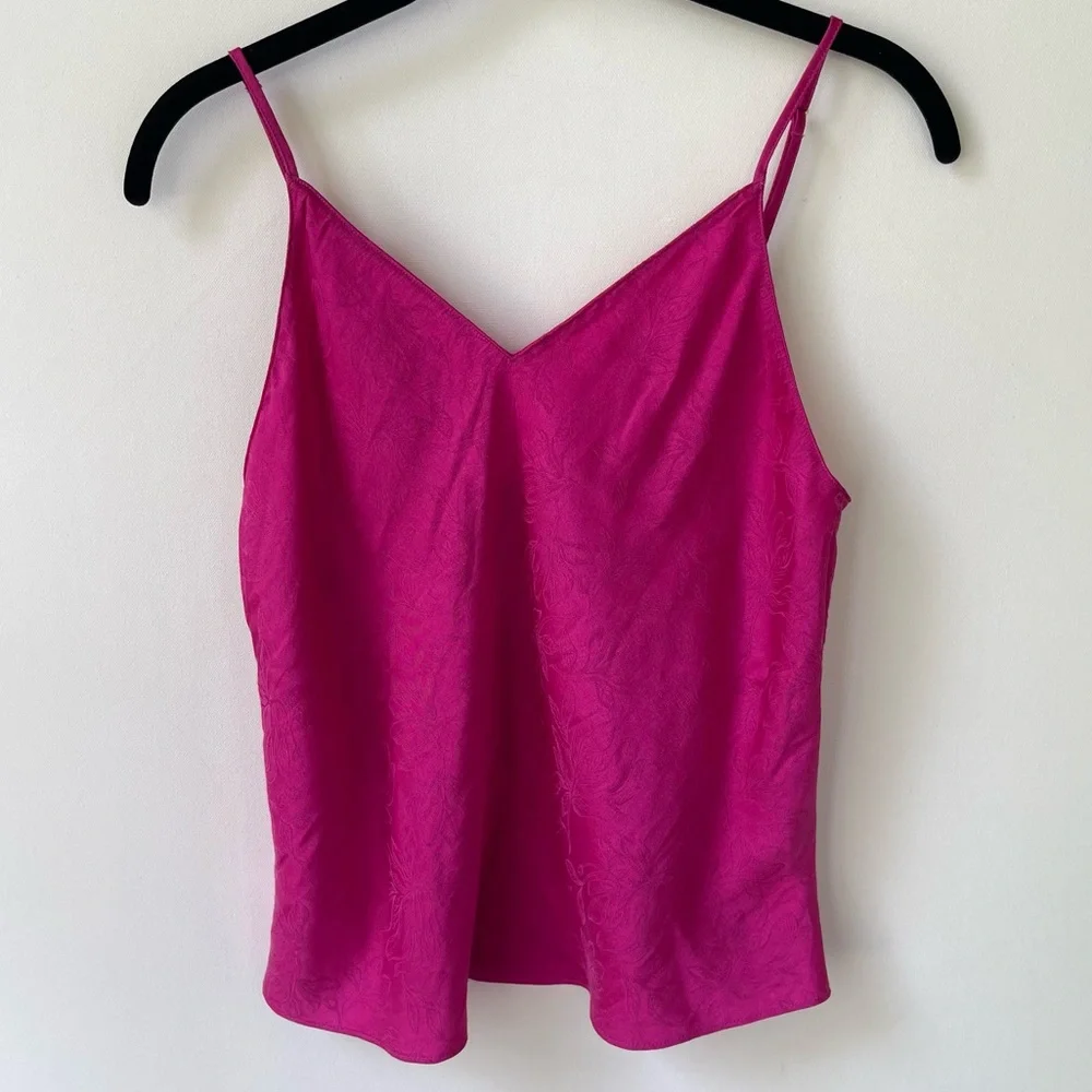 Victoria’s Secret Pink Light Floral Pattern Open Back Pink Fuchsia size small